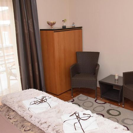 Blue House Apartment Nis Luaran gambar