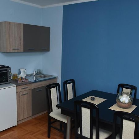 Blue House Apartment Nis Luaran gambar