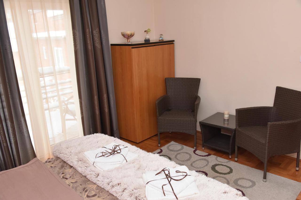 Blue House Apartment Nis Luaran gambar