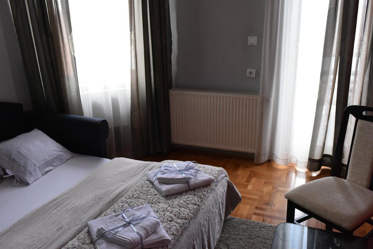 Blue House Apartment Nis Luaran gambar