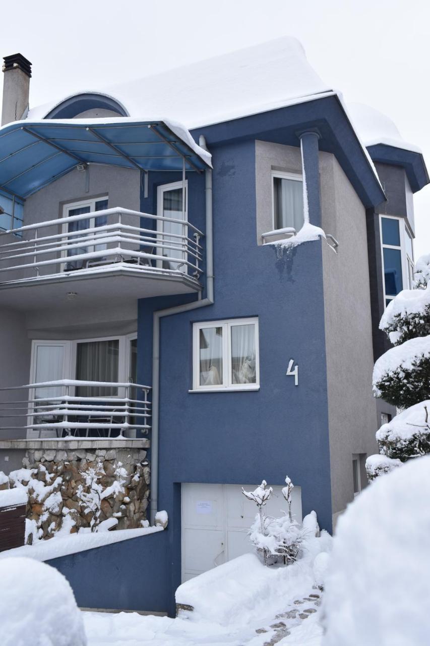 Blue House Apartment Nis Luaran gambar