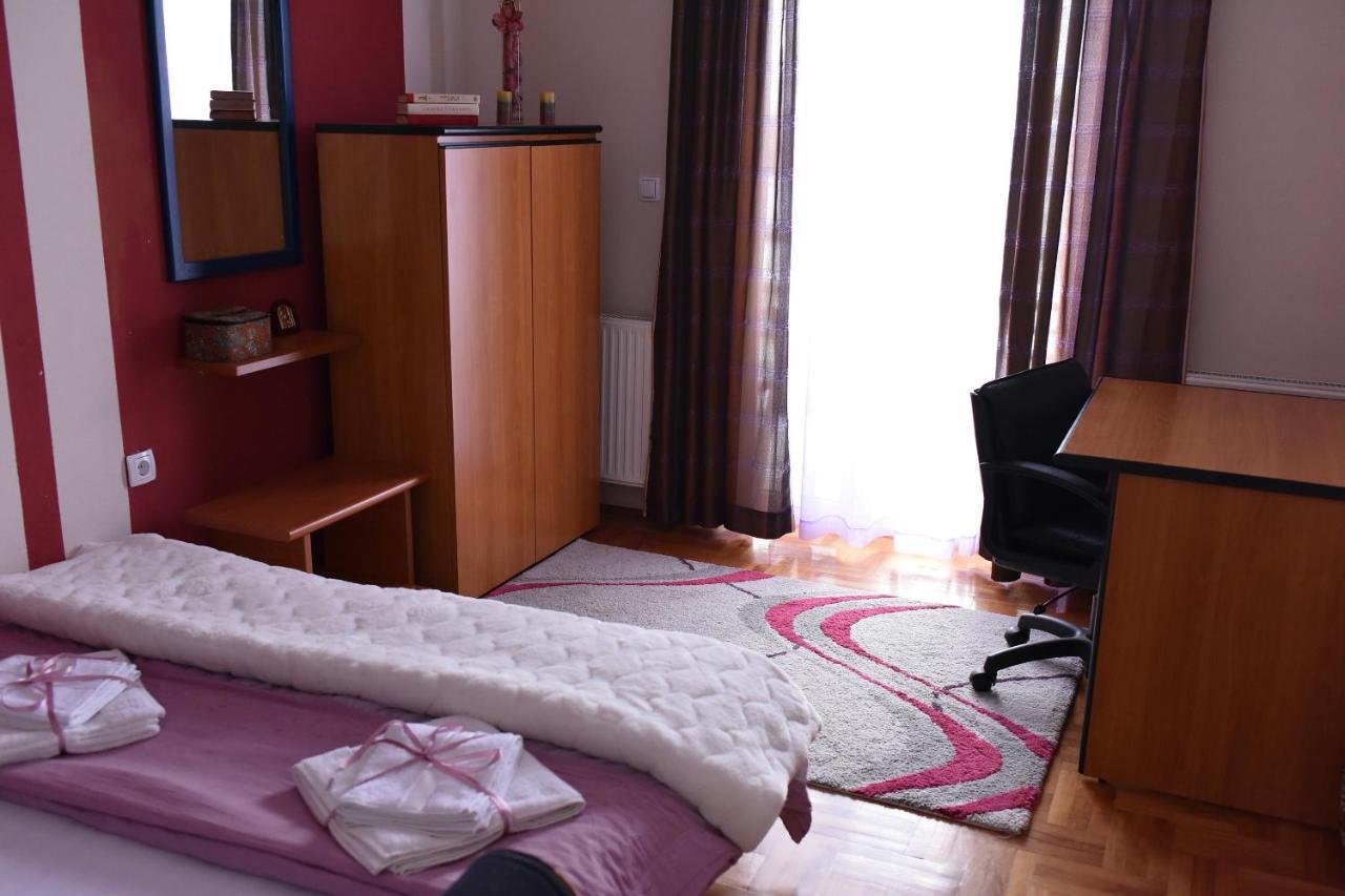 Blue House Apartment Nis Luaran gambar