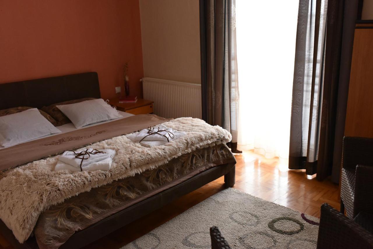 Blue House Apartment Nis Luaran gambar