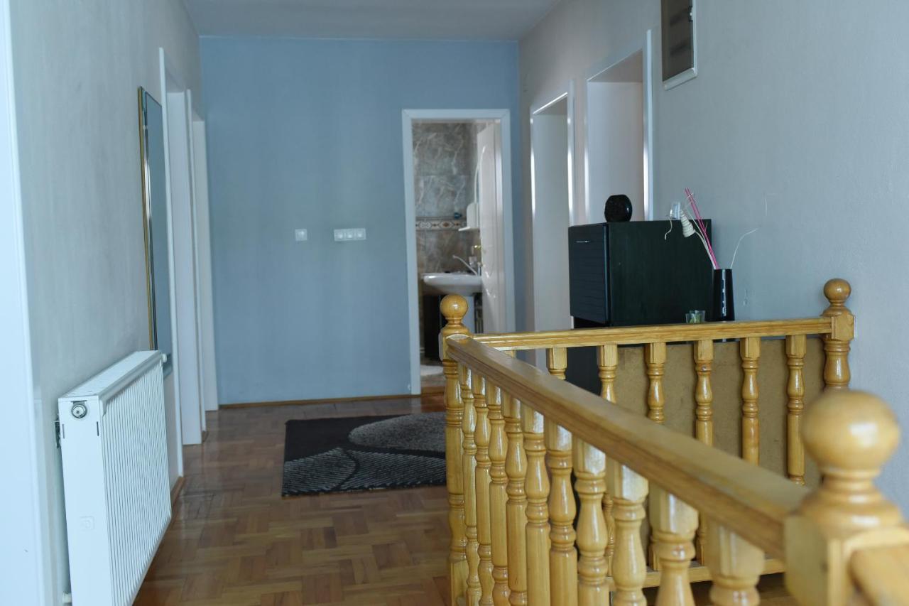 Blue House Apartment Nis Luaran gambar
